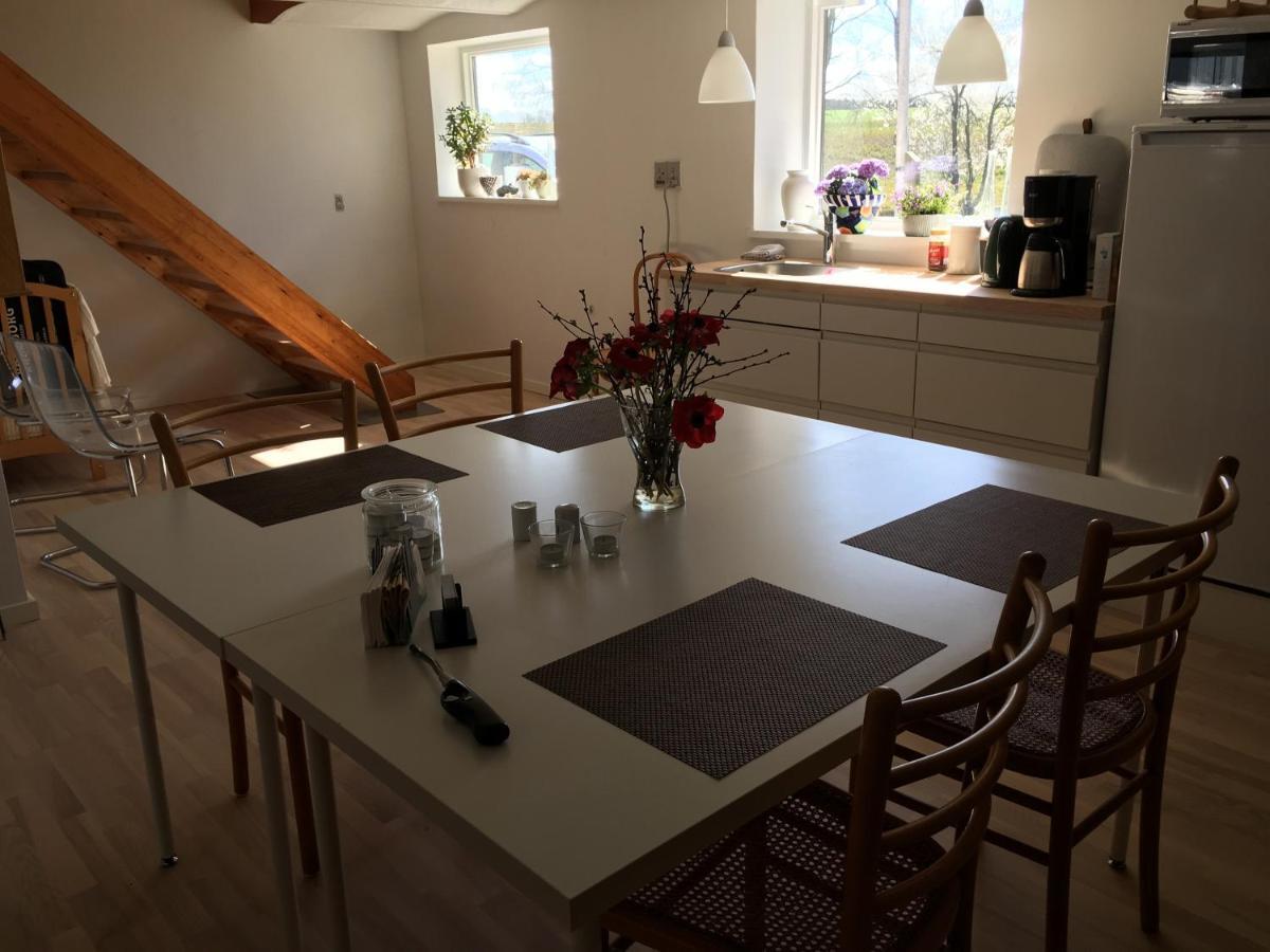 Lundgaarde Bed & Breakfast Kjellerup ภายนอก รูปภาพ